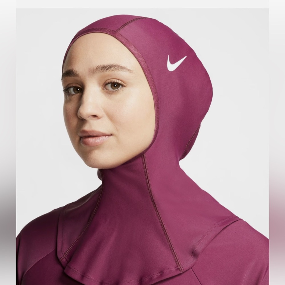 Nike Swim Victory Women's Hijab Villain Red Sz M/L